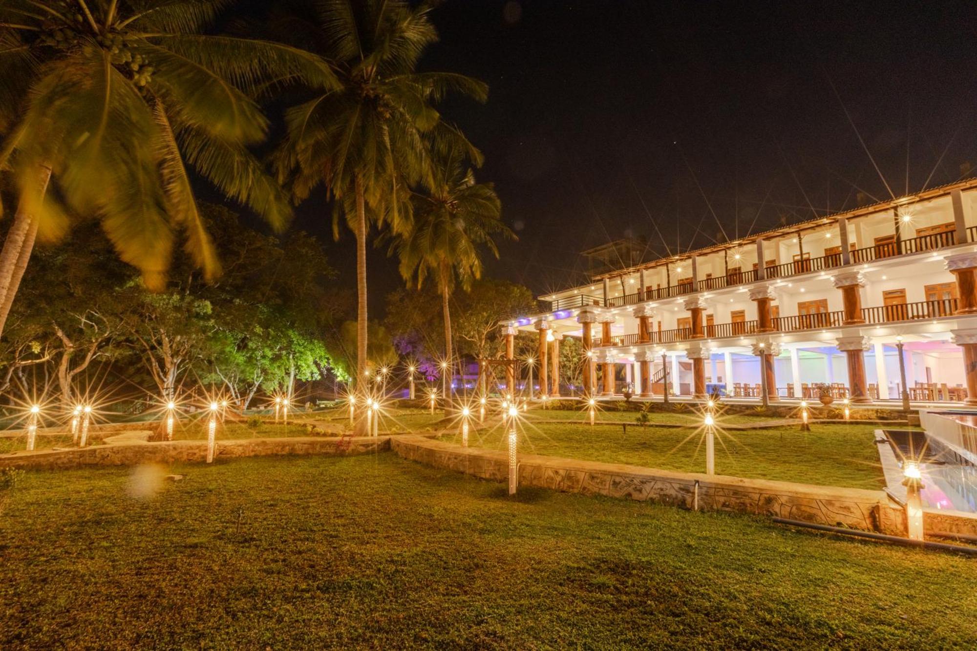 Elysia Sigiriya Hotel Dambulla Esterno foto